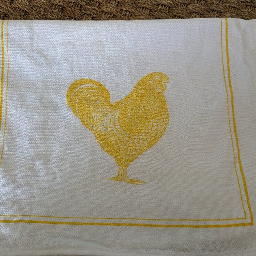 2 Town & Country Living Kitchen Towels - Yellow Roosters on White Towel - USA - Picture 3 of 8